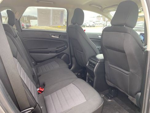 Used 2022 Ford Edge SE w/ Cargo Accessory Package image 13