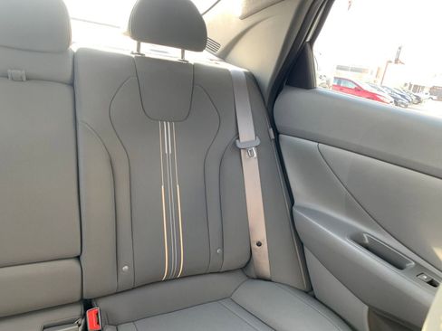 Used 2025 Hyundai Elantra SEL image 35