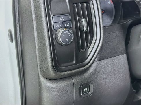 Used 2020 Chevrolet Silverado 1500 Custom w/ Custom Value Package RWD image 13