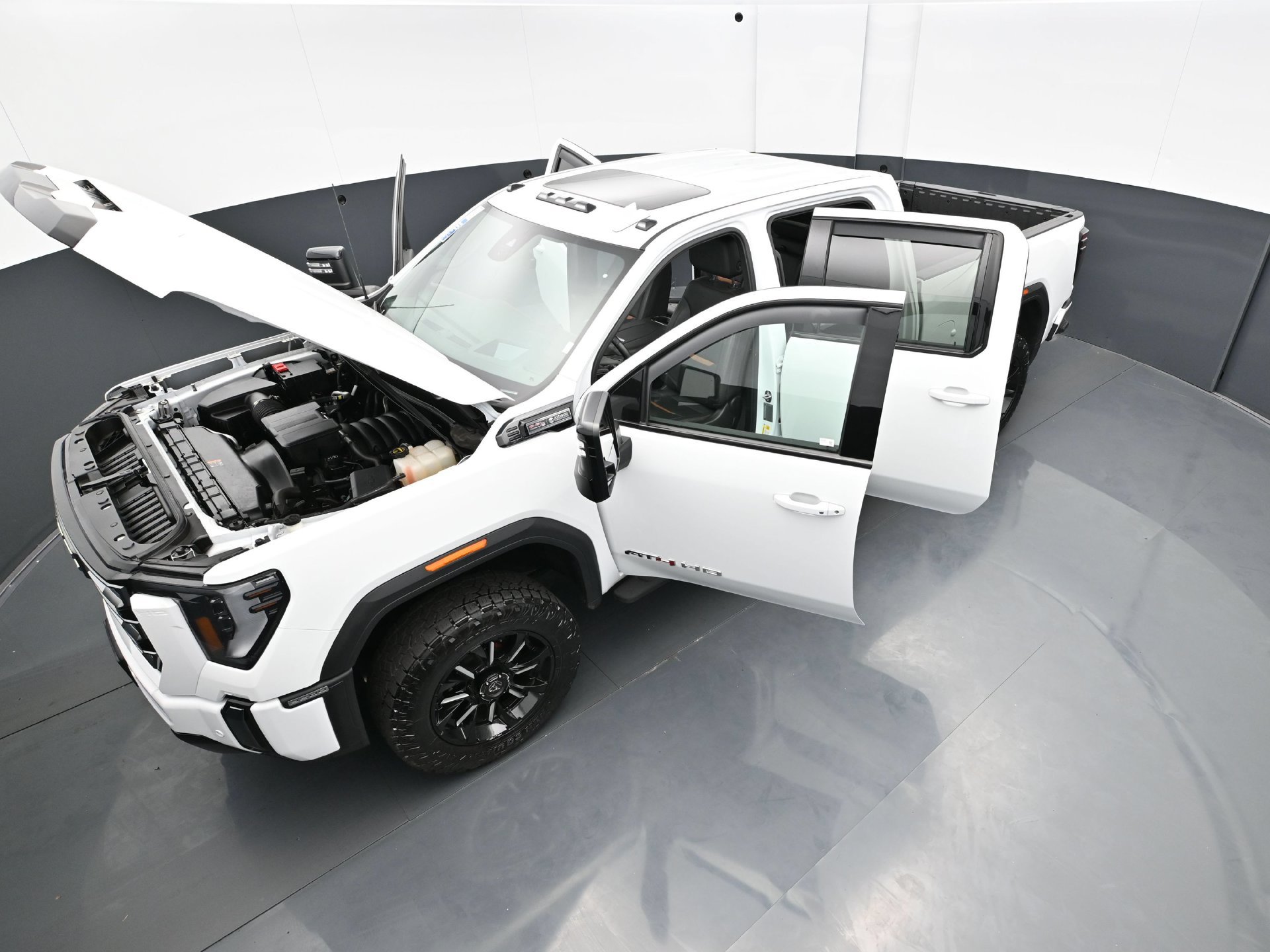 Used 2024 GMC Sierra 2500 AT4 w/ AT4 Premium Plus Package AWD/4WD image 43