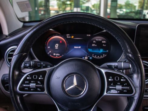 Used 2022 Mercedes-Benz GLC 300 4MATIC image 13