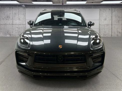 Certified 2023 Porsche Macan S AWD/4WD image 6