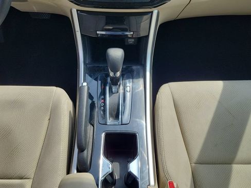 Used 2017 Honda Accord EX image 15