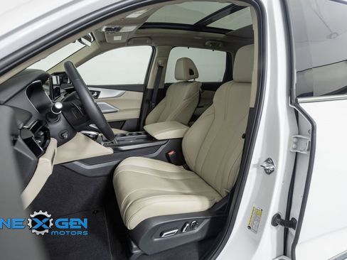 Used 2025 Acura MDX SH-AWD w/ Technology Package image 24