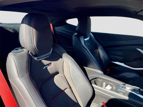 Used 2018 Chevrolet Camaro ZL1 image 27