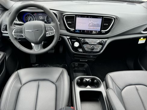 New 2026 Chrysler Pacifica Select FWD image 13