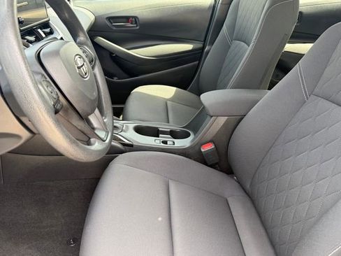 Used 2025 Toyota Corolla LE w/ Carpet Mat Package (TMS) FWD image 9