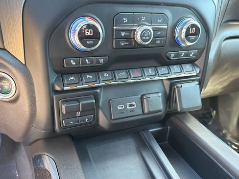 Used 2019 GMC Sierra 1500 Denali w/ Technology Package AWD/4WD image 28