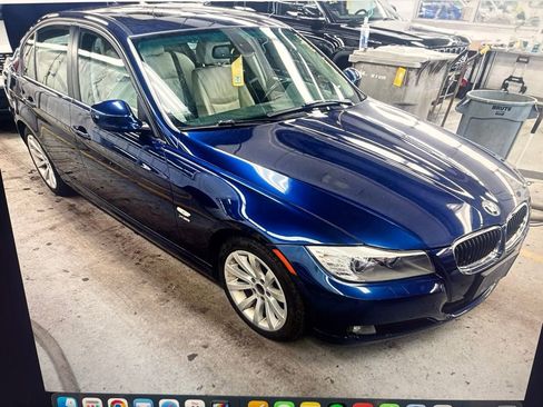Used 2011 BMW 328i xDrive Sedan AWD/4WD image 4