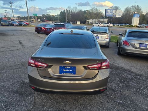 Used 2020 Chevrolet Malibu LT FWD image 5