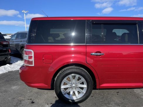 Used 2011 Ford Flex SEL w/ Rapid Spec Order Code image 25
