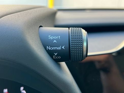 New 2026 Lexus UX 300h FWD image 36
