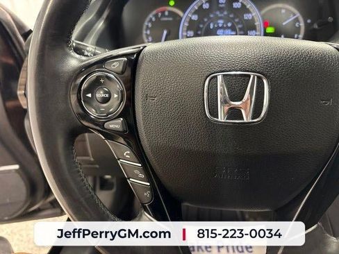 Used 2017 Honda Accord EX-L image 13