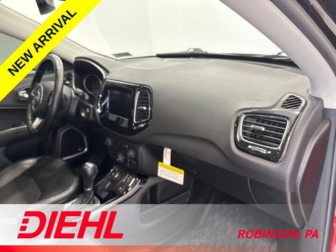 Certified 2021 Jeep Compass Latitude w/ Sun and Sound Group AWD/4WD image 15