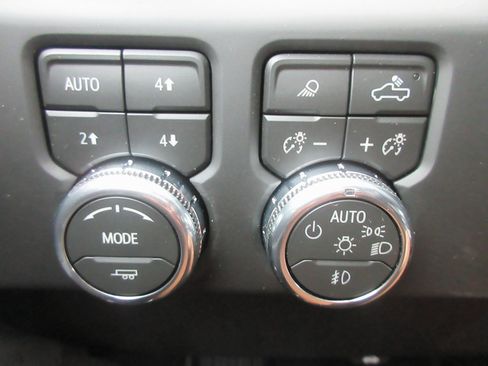 New 2026 GMC Sierra 2500 AT4 w/ AT4 Premium Plus Package image 19