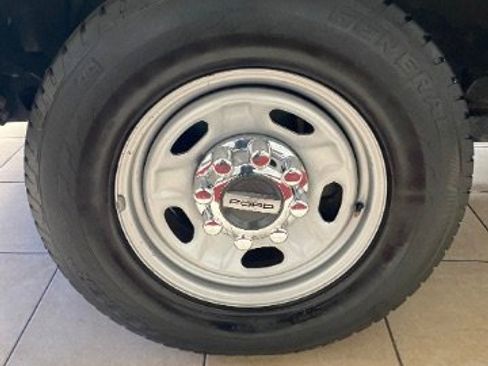 Used 2017 Ford F250 XL w/ Power Equipment Group image 23