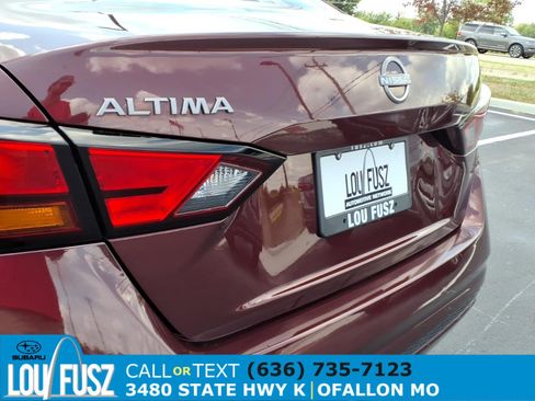 Used 2025 Nissan Altima 2.5 SV FWD image 34