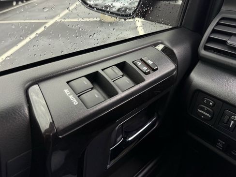 Used 2022 Toyota 4Runner TRD Off-Road image 12