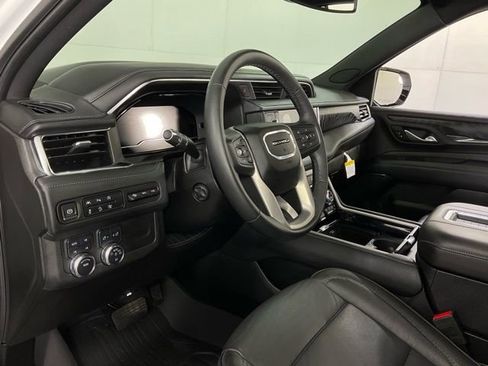 Used 2024 GMC Yukon Denali image 19