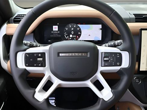 New 2026 Land Rover Defender 110 X-Dynamic SE AWD/4WD image 18