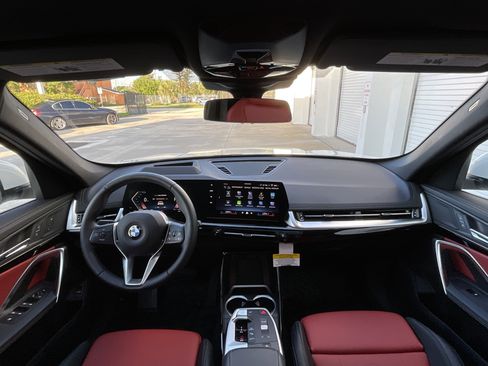 New 2025 BMW X1 xDrive28i w/ Technology Package image 12