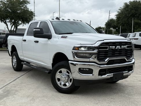 Used 2025 RAM 2500 Tradesman AWD/4WD image 2
