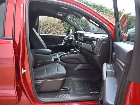 Used 2026 Chevrolet Colorado Trail Boss AWD/4WD image 21