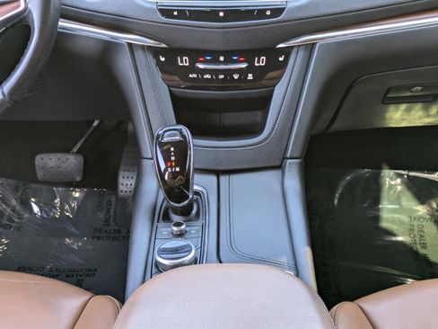 Used 2021 Cadillac XT5 Premium Luxury image 20