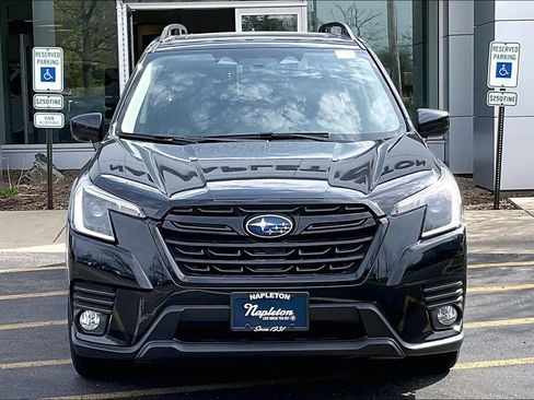 Used 2022 Subaru Forester Premium AWD/4WD image 2