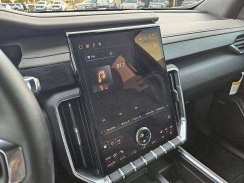 New 2025 GMC Acadia Elevation w/ Super Cruise Package image 18