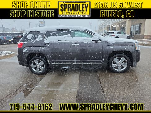 Used 2015 GMC Terrain SLT w/ Chrome Edition image 2