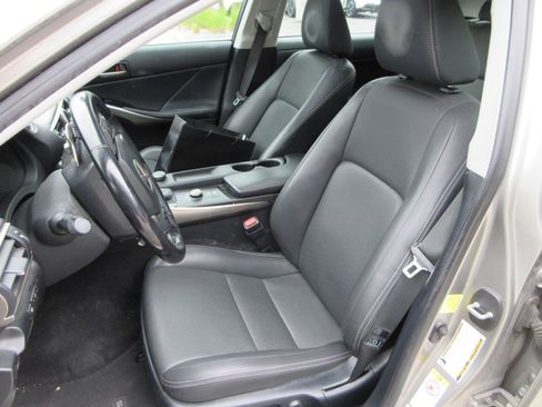 Used 2018 Lexus IS 300 AWD image 20