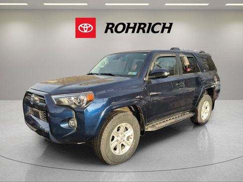 Used 2022 Toyota 4Runner SR5 Premium image 4