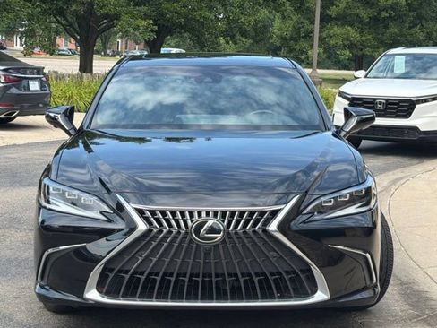Used 2024 Lexus ES 300h Ultra Luxury w/ Accessory Package (Z2) FWD image 2