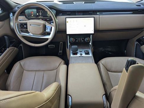 Certified 2023 Land Rover Range Rover Long Wheelbase SE AWD/4WD image 19