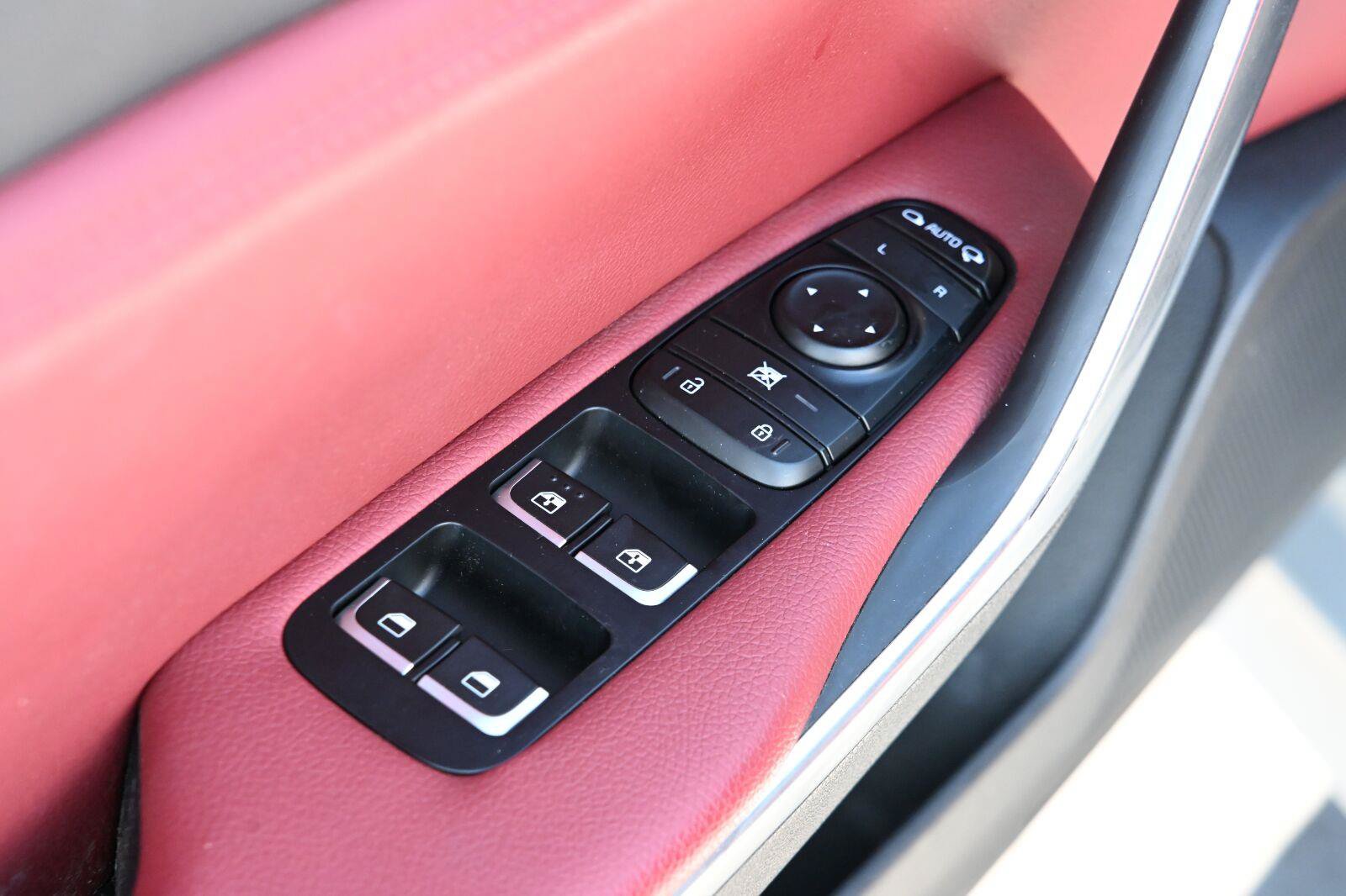 Used 2021 Kia Stinger GT AWD/4WD image 12