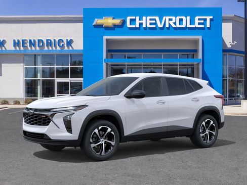 New 2026 Chevrolet Trax RS image 3