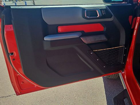 Used 2023 Ford Bronco Badlands image 17