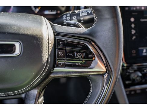 Used 2023 Jeep Grand Cherokee Overland w/ Adv Protech Group III image 13