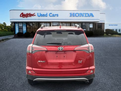 Used 2017 Toyota RAV4 XLE image 4