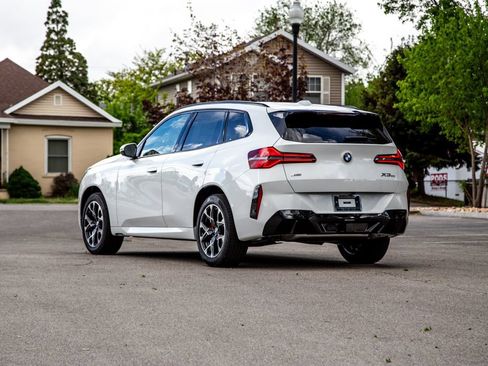 New 2026 BMW X3 xDrive30 w/ Premium Package AWD/4WD image 3