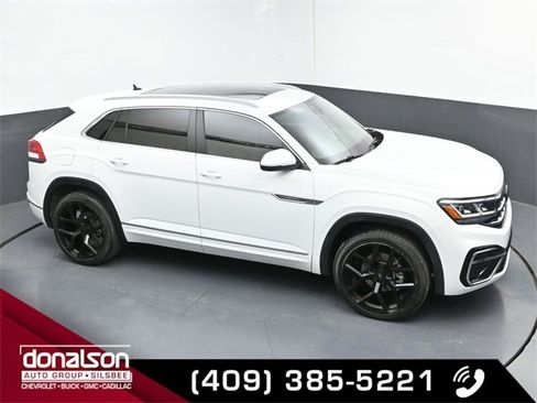 Used 2020 Volkswagen Atlas Cross Sport SEL R-Line image 17