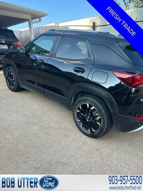 Used 2021 Chevrolet TrailBlazer LT w/ Convenience Package FWD image 4