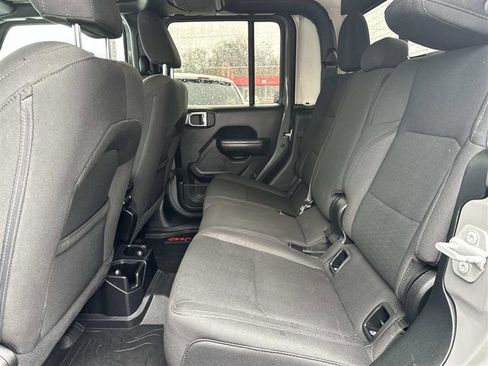 Used 2020 Jeep Gladiator Sport w/ Quick Order Package 24S image 9
