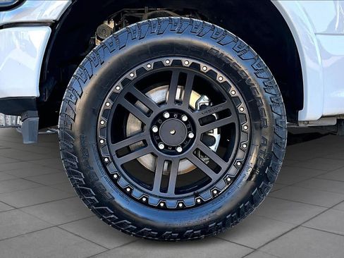 Used 2020 Ford F150 Lariat image 11