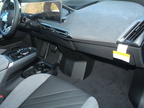 New 2026 BMW iX xDrive60 w/ M Sport Package image 22