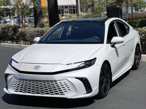 Used 2025 Toyota Camry XSE FWD image 20
