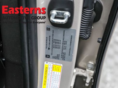 Used 2021 Cadillac Escalade ESV Premium Luxury Platinum image 43