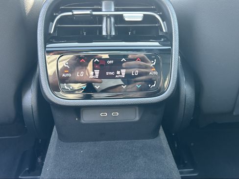 New 2026 Mercedes-Benz E 53 AMG e 4MATIC Sedan image 38