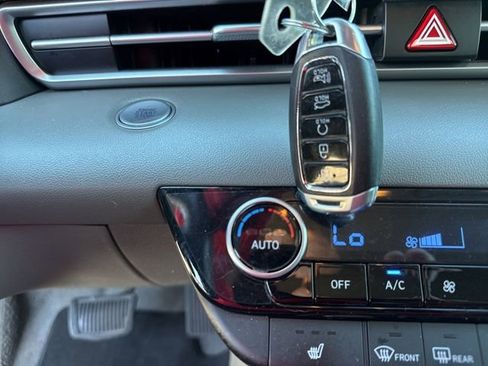 Used 2022 Hyundai Elantra SEL w/ Convenience Package image 41